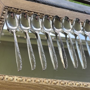 Oneida Wm A Rogers Brittany Rose - Silverplate- Set of 8 Soup Spoons 9&quot;