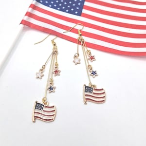 Patriotiska Stars & Stripes Multi Dangle Örhängen: Röda Vita Blå Stjärnor, Amerikansk Flagga
