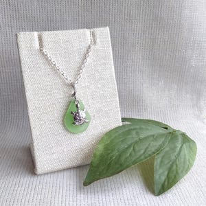 Playful & Pretty Silver Tone Turtle on Sea Glass Necklace. Nature jewelry. Sea life lovers. Gift for her. Length choice. Marine jewelry.