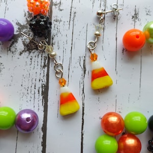 Sweet Candy Corn Halloween Drop Earrings. Halloween jewelry. Candy corn jewelry. Fun Halloween earrings. Teen gift. Unique Halloween earring