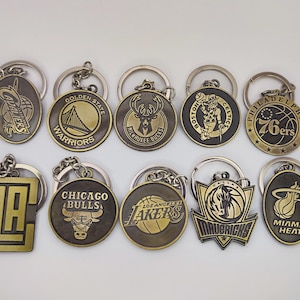 Porte-clés en métal des équipes NBA