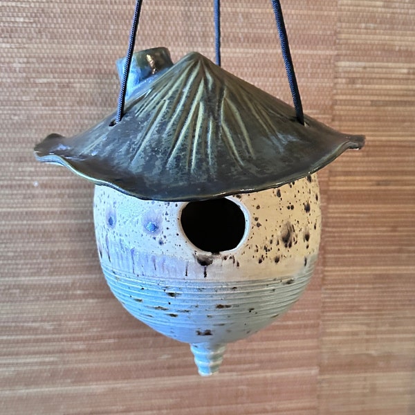 Hand thrown pottery bird house, Ceramic bird house, Wren bird house, Hanging stoneware bird house, Bird house with removable lid