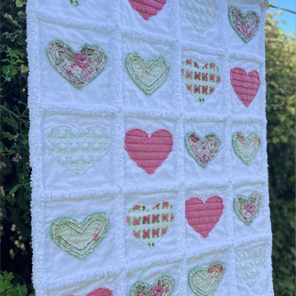 Rag quilt tutorial, Rag quilting, Baby quilts, Fluffy seams, Quilt tutorials, Memory quilts, Beginner friendly, New Baby gifts, DIY quilt,