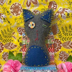Handmade felt cat stuffie, spirit cat, charm cat, felt stuffed toy cat, cat plushie, gift for cat lovers