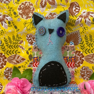 Handmade felt cat stuffie, spirit cat, charm cat, felt stuffed toy cat, cat plushie, gift for cat lovers