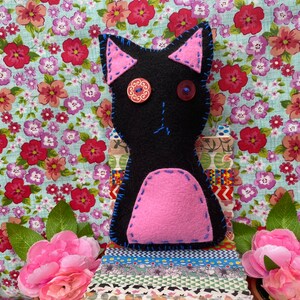 Handmade felt cat stuffie, spirit cat, charm cat, felt stuffed toy cat, cat plushie, gift for cat lovers