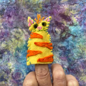 Finger puppet, middle finger puppet, felt finger puppet, cat lovers gift