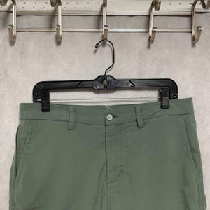 Tasc Shorts Men 32 Green Bamboo Active Motion Tech Performance Outdoor Versatile
