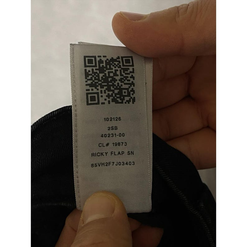 Calça jeans True Religion masculina, tamanho 33x33, preta, modelo Ricky, corte reto e modelagem relaxada, com elastano e bolsos com aba. imagem 12