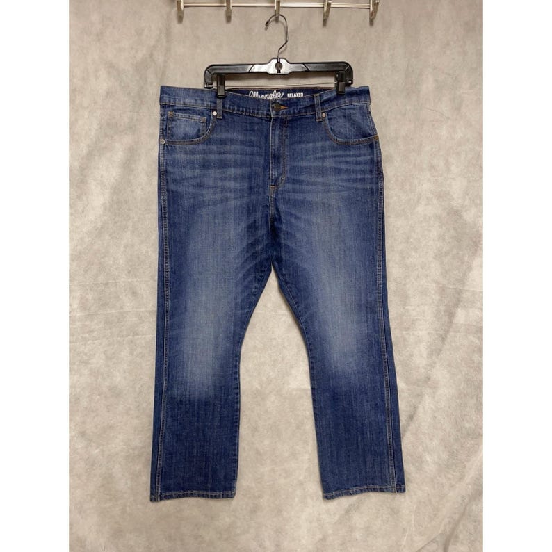 Wrangler Jeans Men 38x32 Blue Denim Retro Relaxed Boot Cut Whisker 10WRT20JH image 2