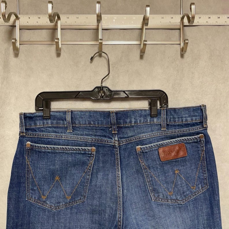 Wrangler Jeans Men 38x32 Blue Denim Retro Relaxed Boot Cut Whisker 10WRT20JH image 8