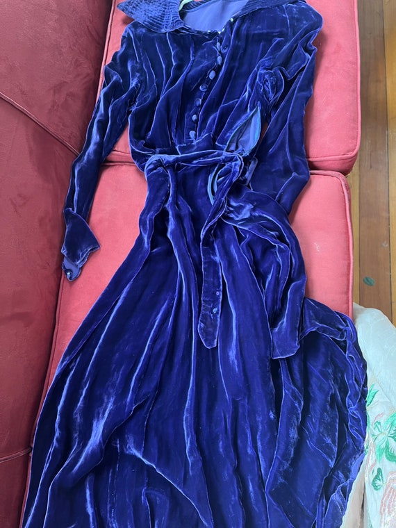 Vintage 1930s purple silk velvet dress - image 3