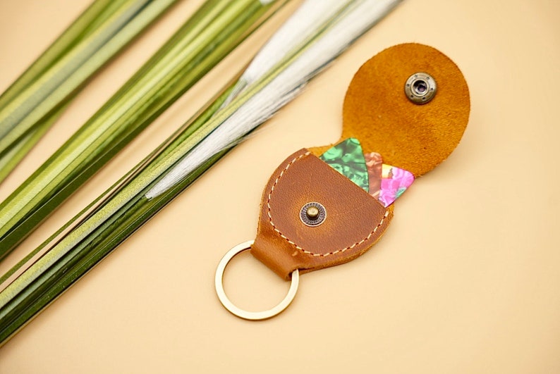 Personalized Handmade Leather Guitar Pick Holder and Keychain Organizer, Customized Guitar Pick Holder, Gift for Guitarist, Guitar Pick Case image 7