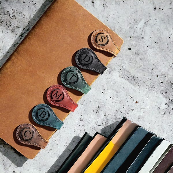 Leather Magnetic Bookmark, Personalized Leather Bookmark, Initials Leather Bookmark, Handmade, Reader gift, gift for him, gift for her