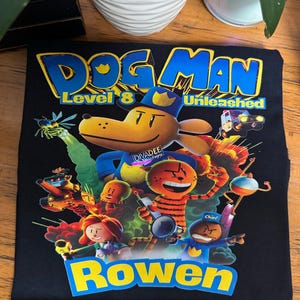 Camiseta de cumpleaños inspirada en el hombre perro