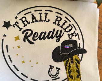 Klaar voor trailrit! T-shirt geïnspireerd op Boots on the Ground.