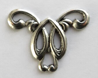 Antiqued Silver Art Nouveau Scrolled Connector - 16 Pieces