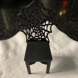 Miniature 1/12 spider chair for haunted house/diorama.