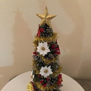 Miniature 9 inch Christmas tree w/presents for your dollhouse/diorama.