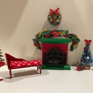 Miniature 1/24 Christmas furniture and decorations to choose from for your dollhouse/room box/shadow box/diorama.