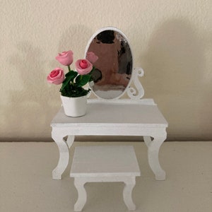 White 1:24th scale vanity for your dollhouse/shadow box/room box/diorama.