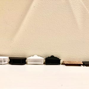 Cute miniature 1/24 shelf for anyroom for your dollhouse/room box/diorama.