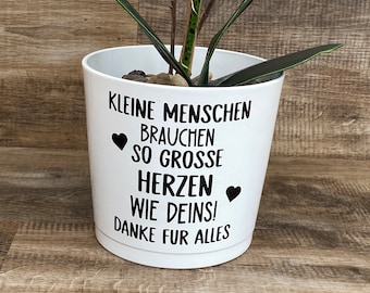 Aufkleber "Kleine Menschen brauchen so große Herzen wie deins"