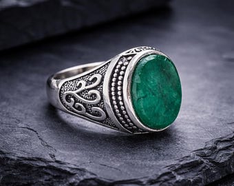 Handmade 925 Sterling Silver Men's Ring: Indian Emerald, Textured