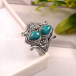 Handmade Turquoise Ring: Vintage 925 Sterling Silver Band