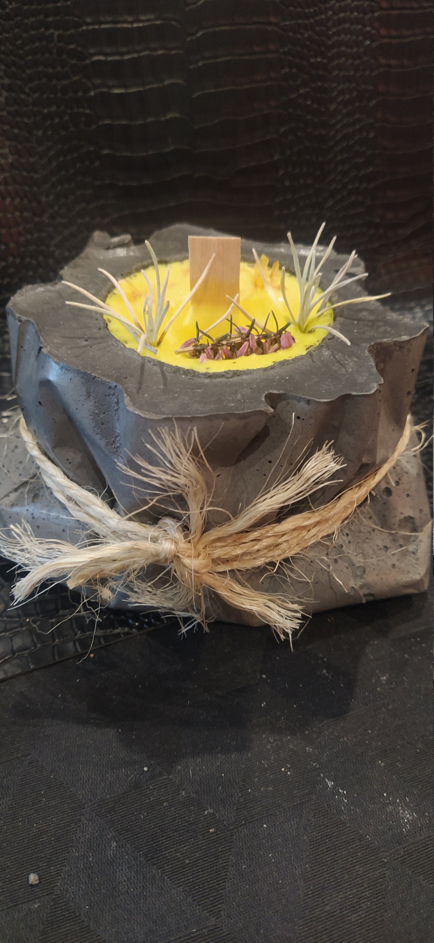 Bougie Béton in & Out /Support Fibré Fait Main/Déco Intérieure ou Extérieure/Gravure/Bougie Original