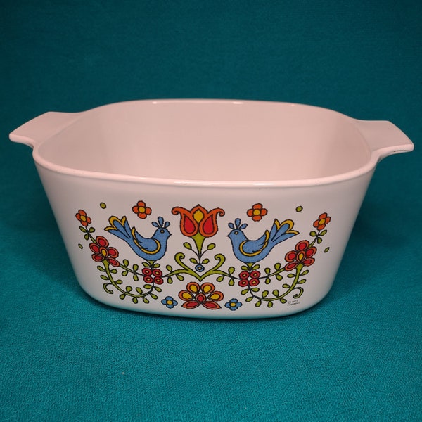 Vintage Corning Ware 3qt Casserole Dish in Country Festival Blue Bird Friendship design / seventies dish / midcentury bowl / floral dish