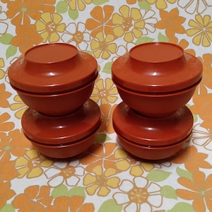 Set of 4 Vintage Orange Tupperware Seal & Serve bowls with lid 1436 / Orange Tupperware bowls / Vintage Tupperware / retro orange bowls
