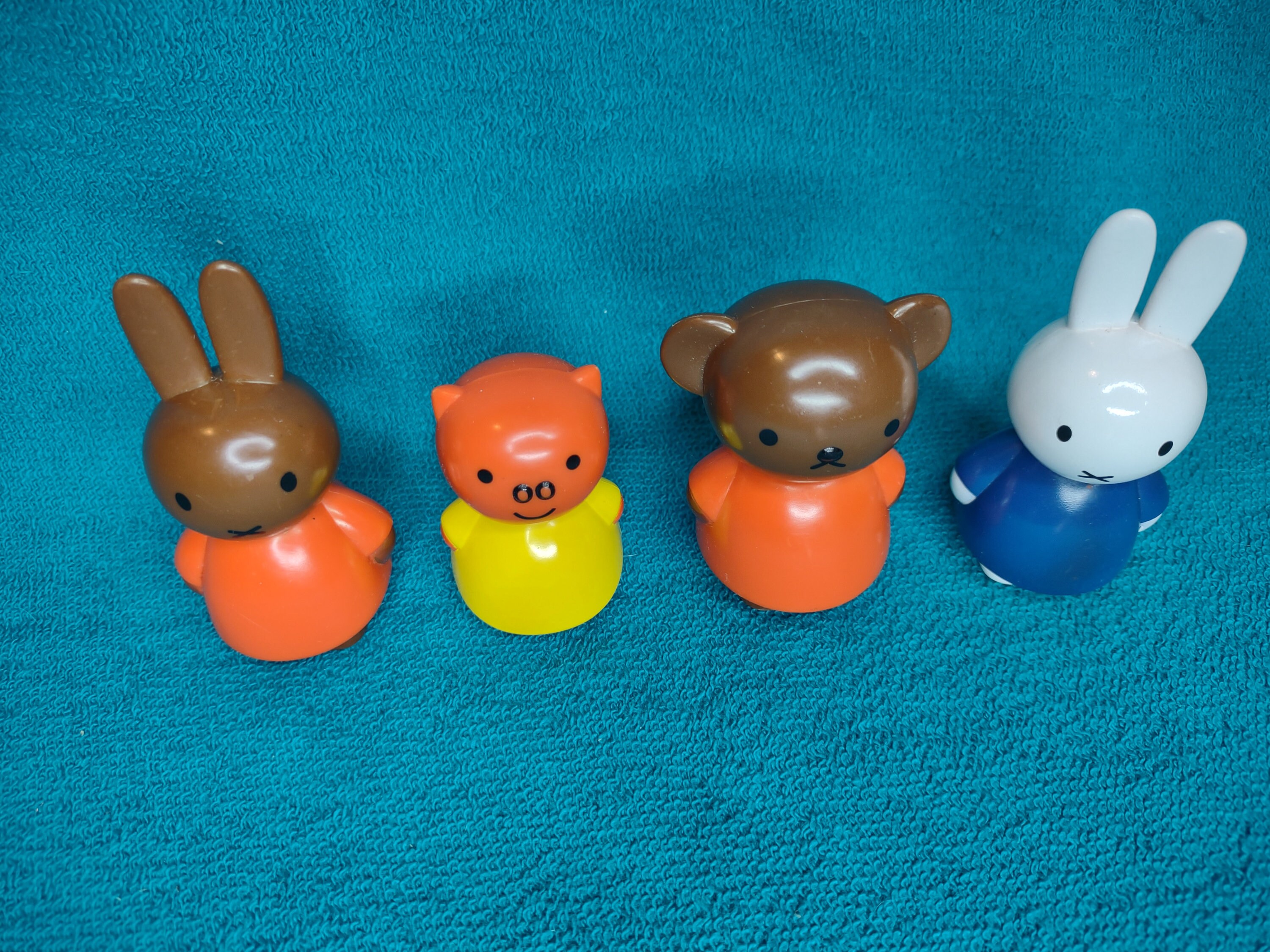 Vintage Nijntje / Nijntje Beeldjes, 4 Rubberen Dick Bruna Beeldjes