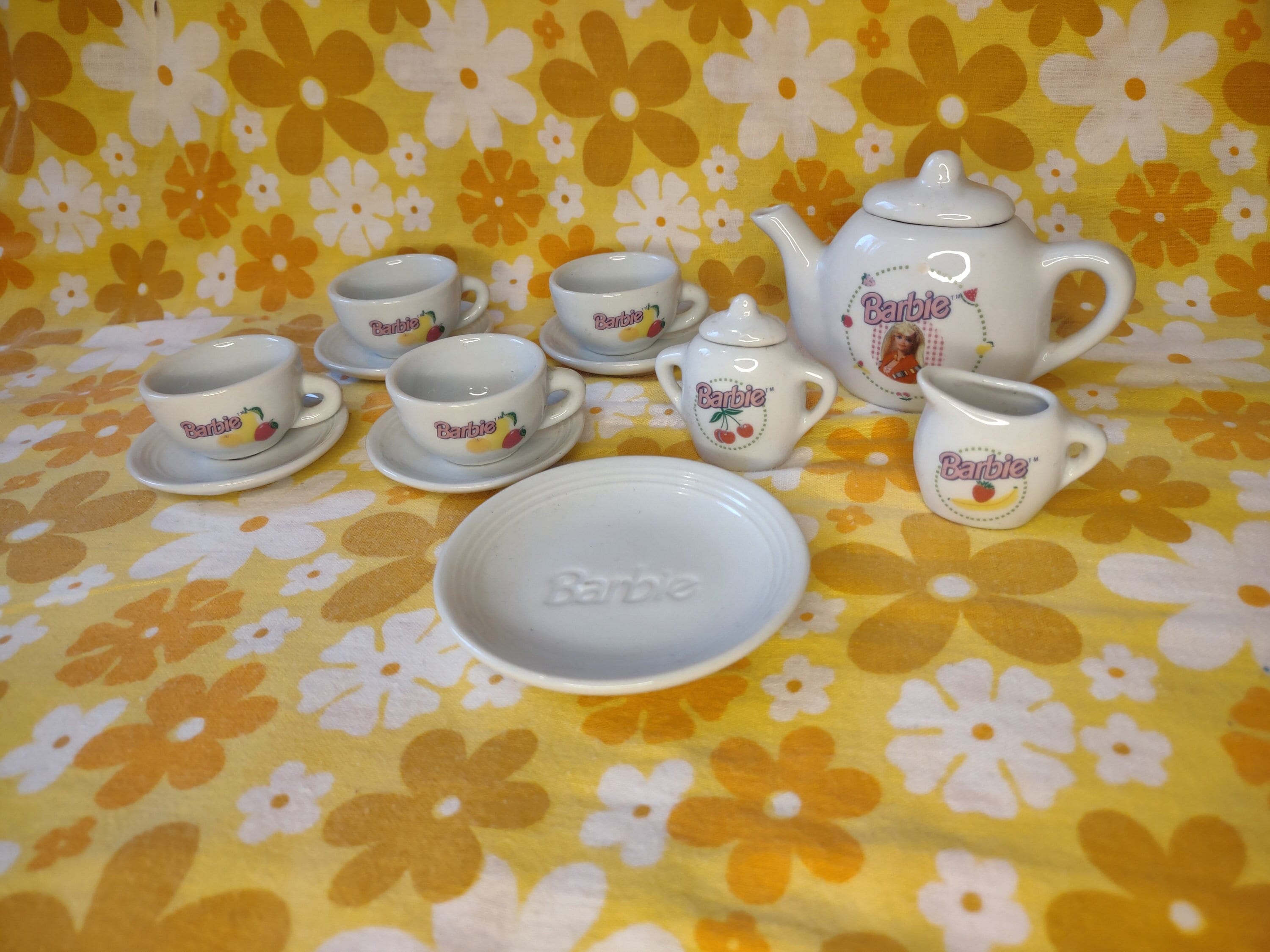 Juego de té de porcelana con tetera, tazas de café y platillos, juego de 6  tazas de café de té blanco crema de estilo moderno, 6.8 fl oz