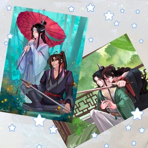 Könnte beinhalten: Zwei Illustrationen von Anime-Charakteren mit Schwertern. Die erste Illustration zeigt zwei Charaktere in einer Waldkulisse, einer mit einem blau-weißen Outfit und der andere mit einem schwarzen Outfit. Die zweite Illustration zeigt zwei Charaktere in einer grünen Kulisse, einer mit einem grün-weißen Outfit und der andere mit einem schwarzen Outfit.