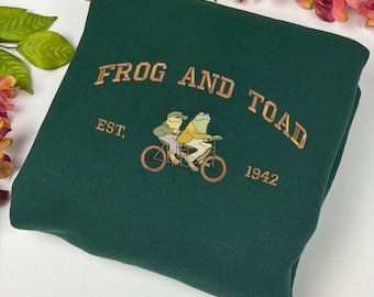 Sweat-shirt brodé grenouille et crapaud, chemise de livre classique vintage, chemise grenouille rétro, chemise brodée bookworm, cadeau pour elle ESH035