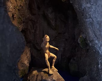 Gollum's Cave Book Nook: Diorama Bookshelf Decor