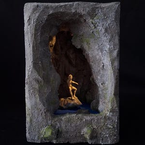 Book Nook Gollum&#39;s Cave Home Library Decor, book nook kit, Diorama, bookshelf