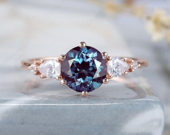 Aliança de casamento redonda de alexandrita, anel de compromisso vintage de ouro 14k com pedra de nascimento de junho para mulheres, anel de noivado minimalista com cinco pedras