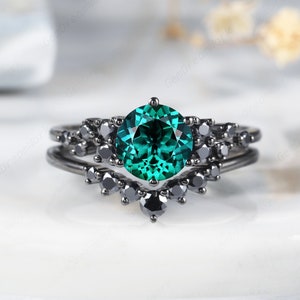 Vintage Round Cut Emerald Black Gold Engagement Ring Set, Unique Black Moissanite Wedding Set, Rhodium Black Bridal Set, Black Promise Ring
