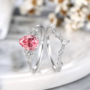 Pear Pink Sapphire Engagement Ring Set Vintage 14k Gold Floral Moissanite Wedding Ring Curve Wedding Band Custom Peach Sapphire Promise Ring