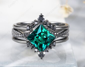 Vintage Black Gold Princess Cut Emerald Engagement Ring Set, Unique Rhodium Black Emerald Bridal Set, Black Moissanite Wedding Set Gift