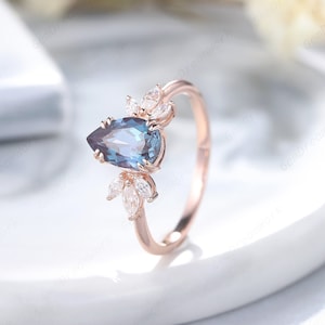 Vintage Pear Alexandrite Engagement Ring, 14K Rose Gold Alexandrite Promise Rings for Women, Marquise Moissanite Cluster Wedding Ring Gift