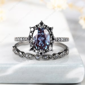Vintage Black Gold Oval Alexandrite Floral Engagement Ring Set, Unique Alexandrite Black Diamond Halo Wedding Set, Promise Ring Bridal Set