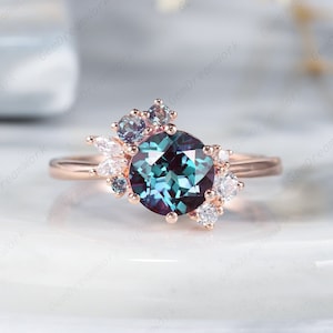 Vintage Round Cut Alexandrite Engagement Ring, Unique Alexandrite Cluster Promise Ring, 14K Rose Gold or Silver 925 Wedding Ring Ring Gift