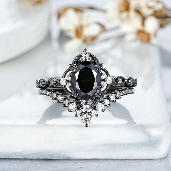 Vintage Black Moissanite Engagement Ring Set Black Gold Cluster Moissanite Promise Rings For Women Gothic Anniversary Wedding Ring Jewelry