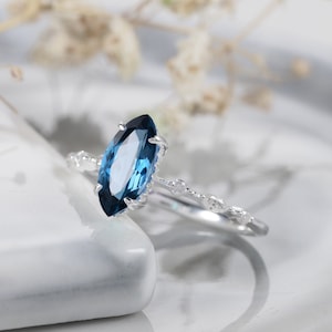 Vintage Marquise London Blautopas Ring, Art Deco 14K Weißgold oder Sterlingsilber Versteckter Halo Moissanit Verlobung Hochzeit Versprechen Ring