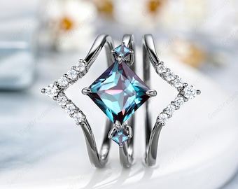 Princess Cut Alexandrite Engagement Rings Set Gothic Black Gold Wedding Rings For Women Moissanite Enhancer Wedding Bands Her Promise Rings
