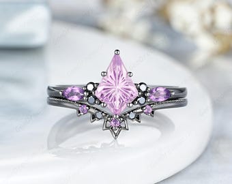 Kite Cut Fantasy Firework Amethyst Engagement Ring Set Gothic Black Gold Amethyst Cluster Anniversary Rings Custom Women Wedding Ring Gift