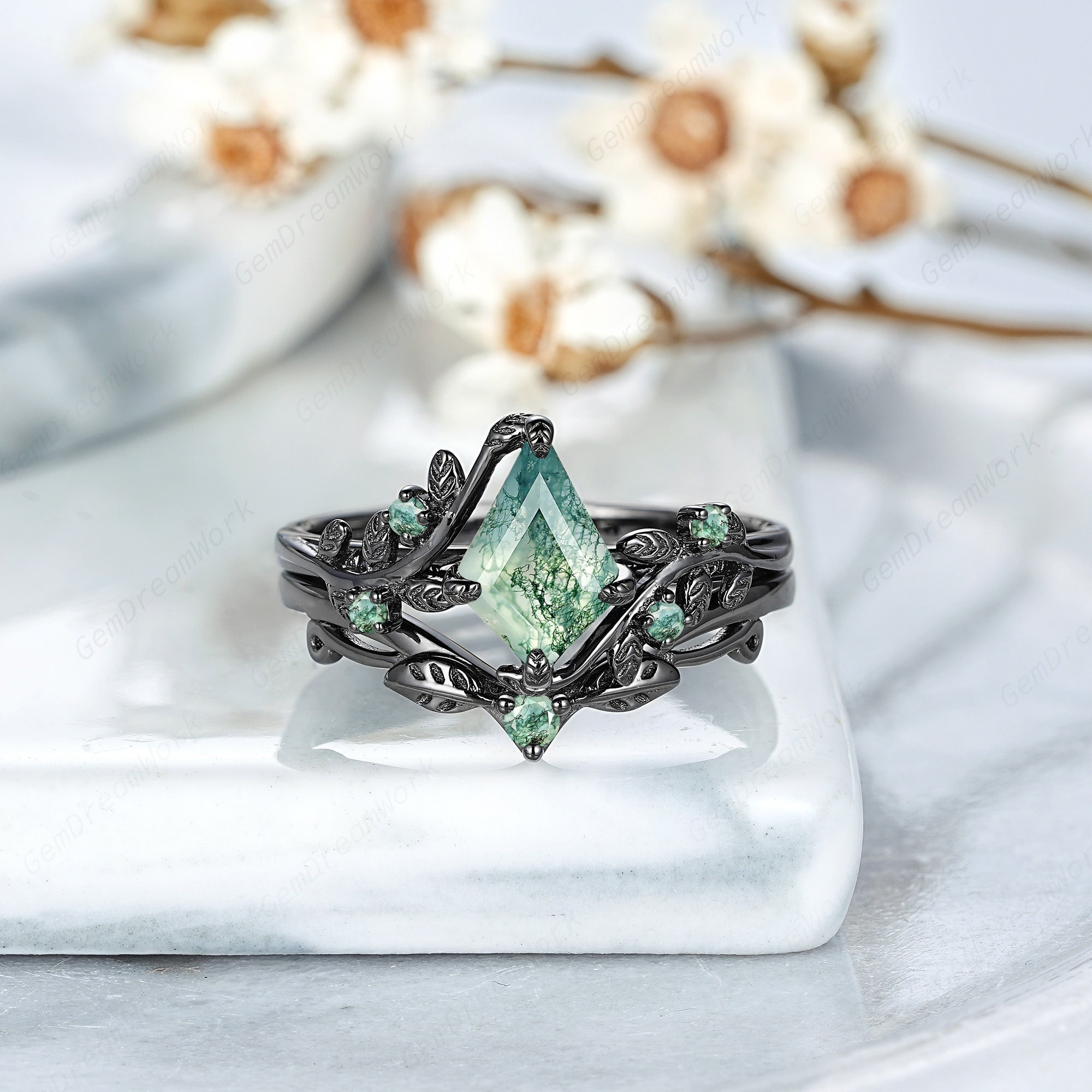 Kite Cut Natural Moss Agate Engagement Ring Set Nature Inspired Wedding Ring Black Gold Agate Promise Ring for Women Anniversary Rings Women